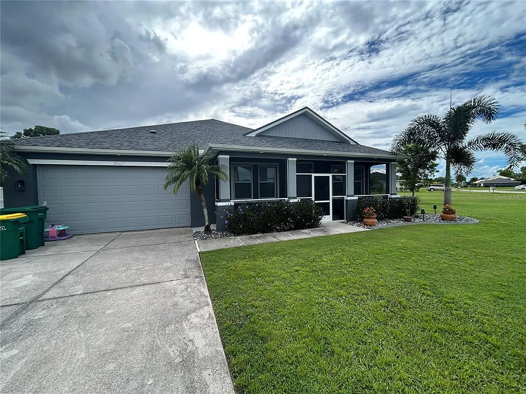 3 bed, 2.0 bath, 2195 sqft, $2,900 — Photo 1