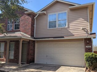 5915 Bronco Way, San Antonio, TX 78239