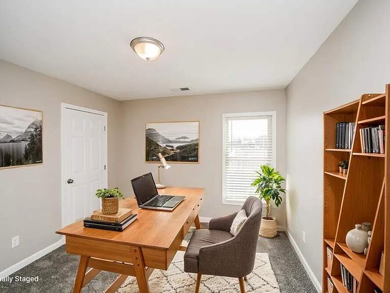 9347 Helmsley Dr — Photo 17