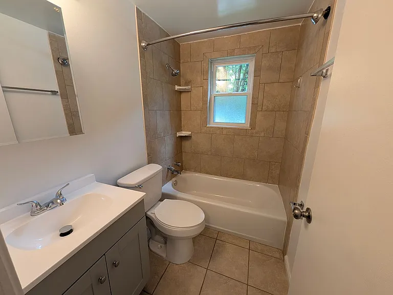 2200 Speed Ave — Photo 16