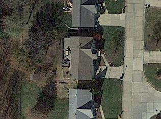 1313 Cambrook Ct, Saint Charles, MO 63304