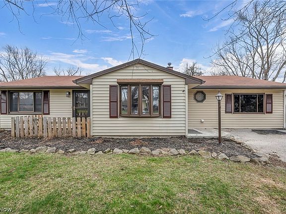 3rd image of 7366 Primrose Dr