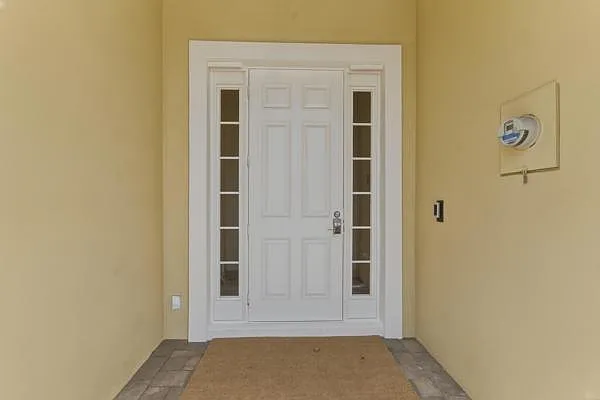 6109 NW Kendra Ln — Photo 2
