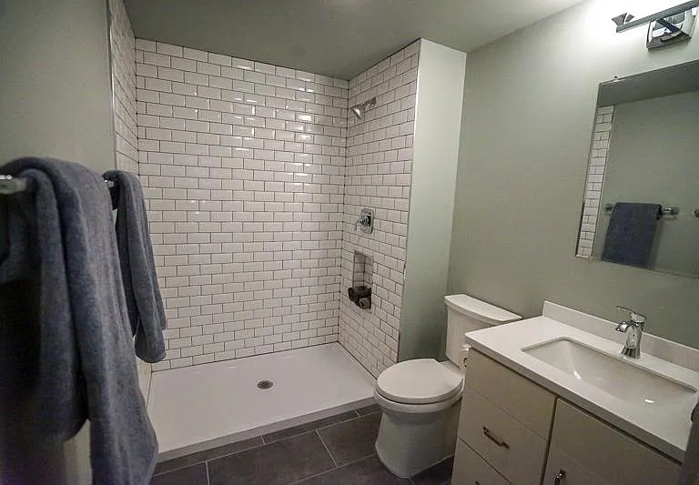 432 W Virginia St #B — Photo 3