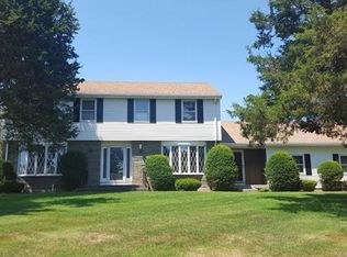 59 Baneberry Ln, Wethersfield, CT 06109