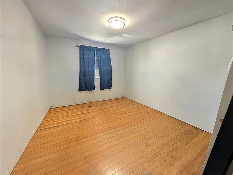 2 Myrtle St #2 — Photo 13