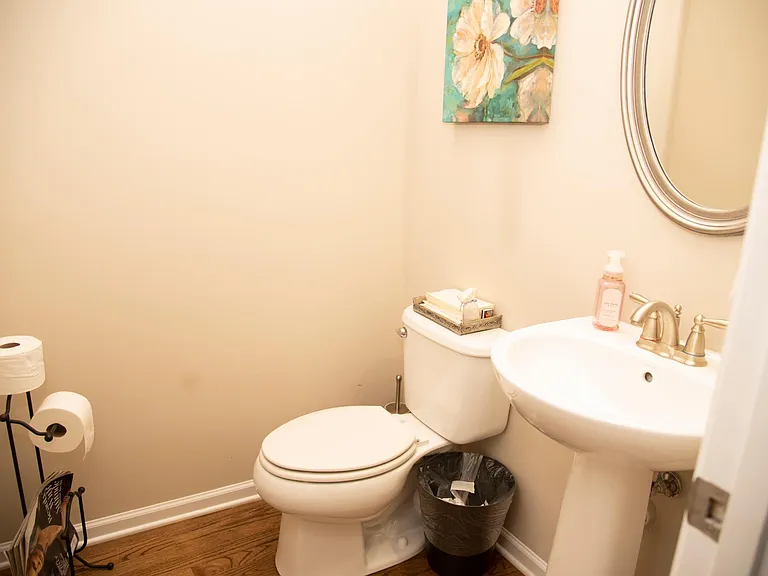 2630 Portbury Pl NE — Photo 10