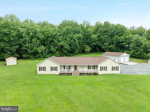 3rd image of 364 Stoney Bottom Rd