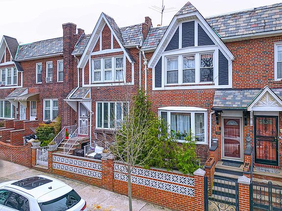 3rd image of 138 Wakeman Pl