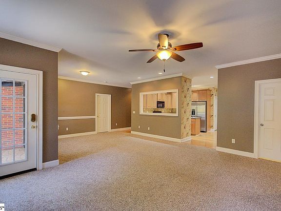 5th image of 229 E Thistle Ln
