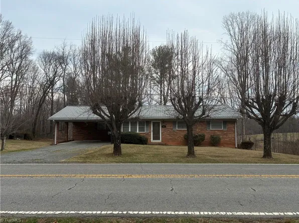 397 Prison Camp Rd, Dobson, NC 27017
