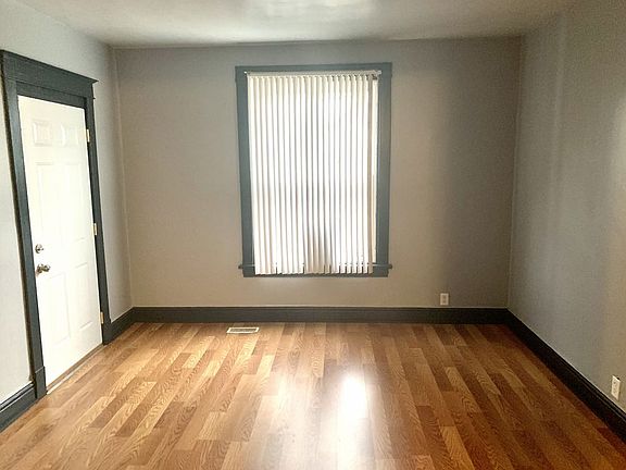 3rd image of 14250 Lincoln Ave APT 1