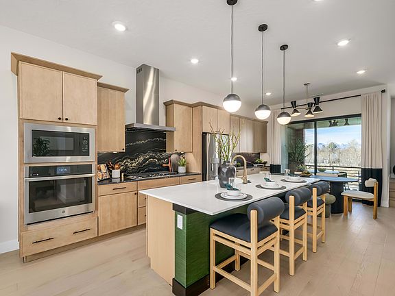 1982 E Wilshire Road