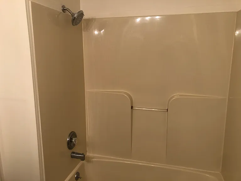 42A Oxford Vlg — Photo 17
