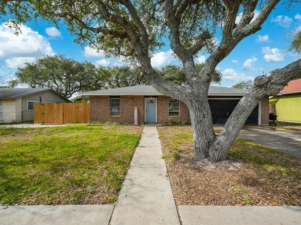 103 Pelican Ave, Aransas Pass, TX 78336