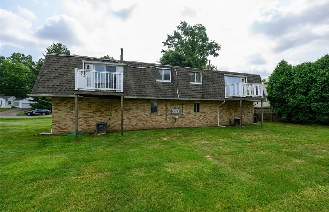 2 bed, $1,200 — Photo 2