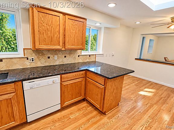 5th image of 7795 Circle Blvd