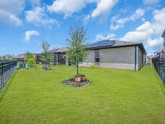 5th image of 144 Aurora Springs Dr