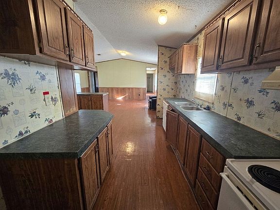 5th image of 3216 E 35th St #3414