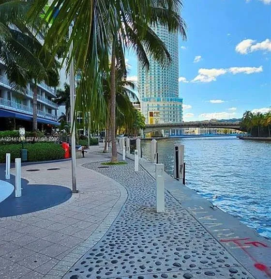 690 SW 1st Ct #1516 — Photo 39