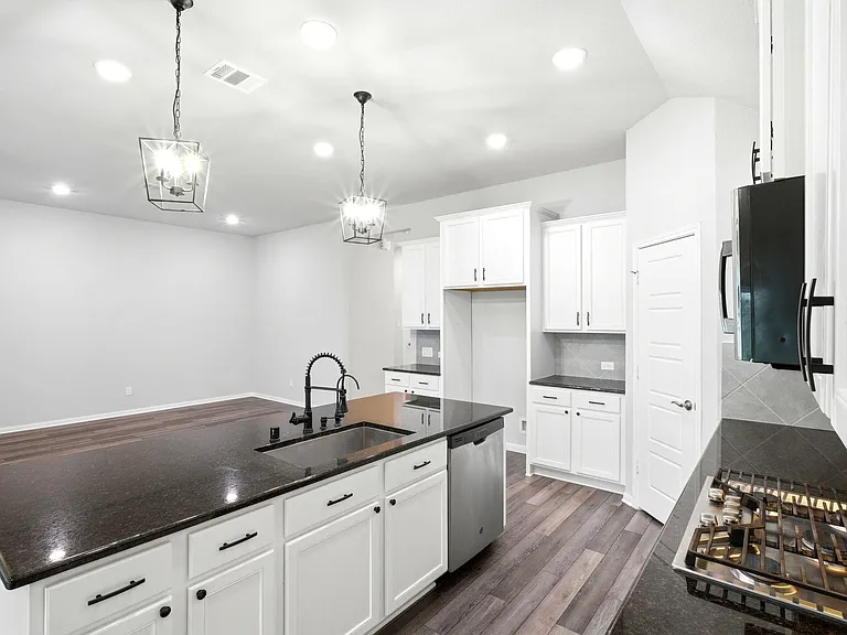 19218 Jenny Creek Ct — Photo 14