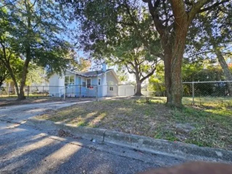 646 Escambia St — Photo 3