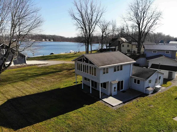 6329 S 425 E, Wolcottville, IN 46795