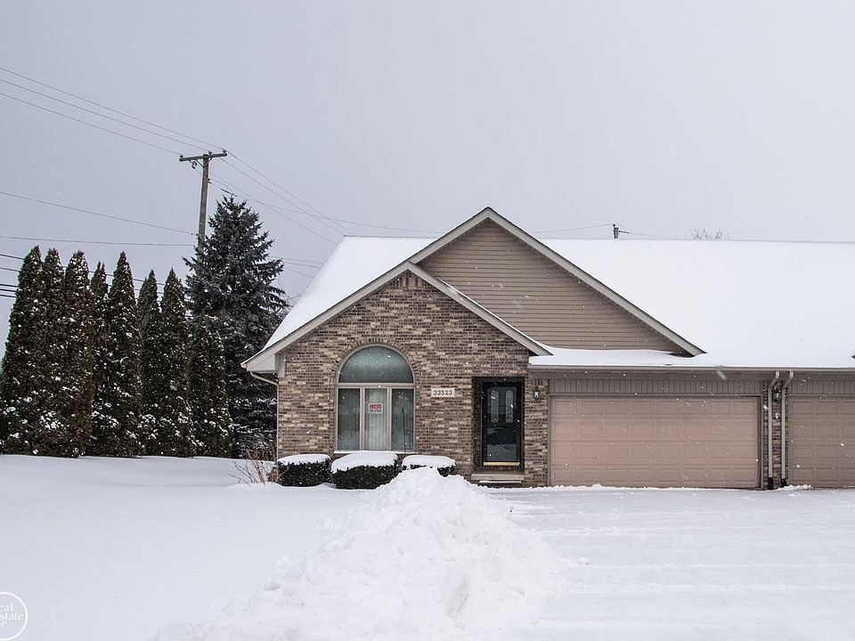 1st image of 33523 Roselawn Dr