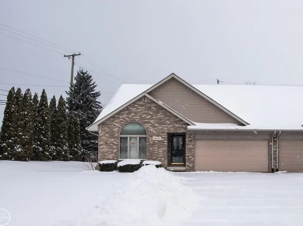 33523 Roselawn Dr, New Baltimore, MI 48047