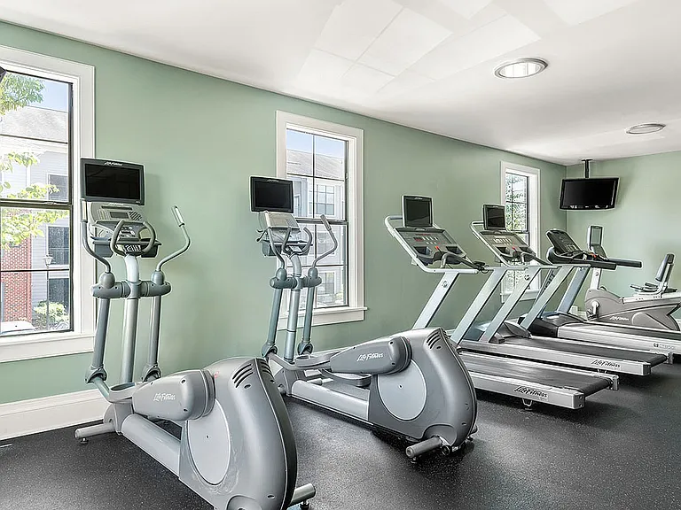 C243050_Wesley_Village_GYM_01_03