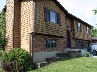 1742 Holly Ct, Radcliff, KY 40160