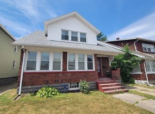 2718 Perry St, Erie, PA 16504