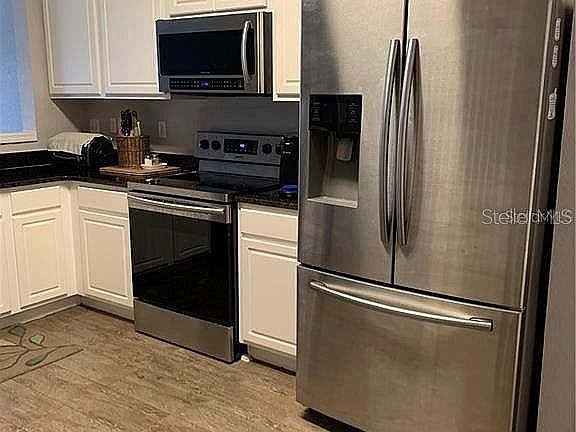 4th image of 5188 Hawkstone Dr