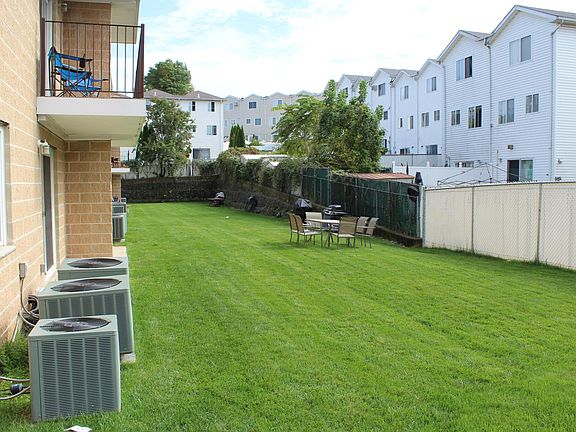 2nd image of 18 Rockwell Ave APT 2D