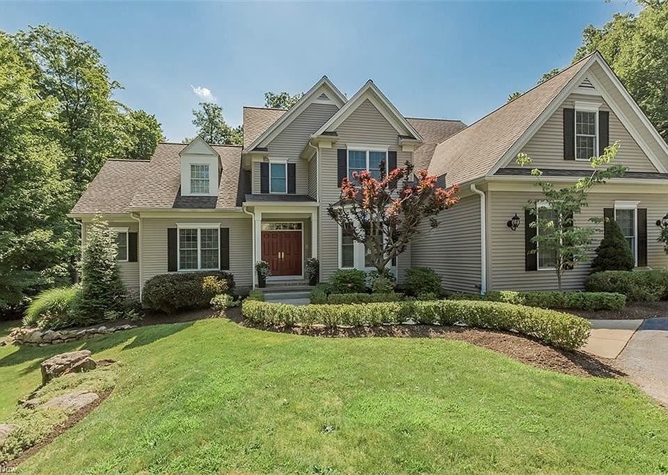 1st image of 8135 Wisteria Dr