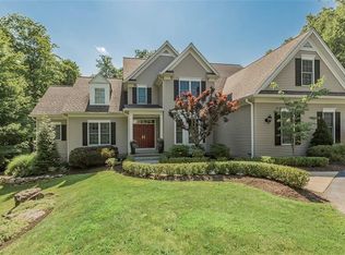 8135 Wisteria Dr, Chagrin Falls, OH 44023