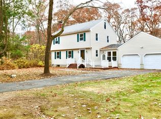 41 Edgewood Rd, Glocester, RI 02814