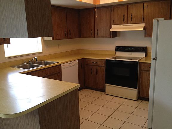 4th image of 1342 Verona St
