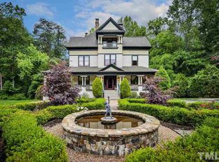 110 Old Legacy Ln, Chapel Hill, NC 27516