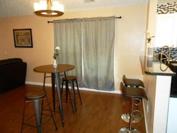 2nd image of 2264 Glasgow Ln