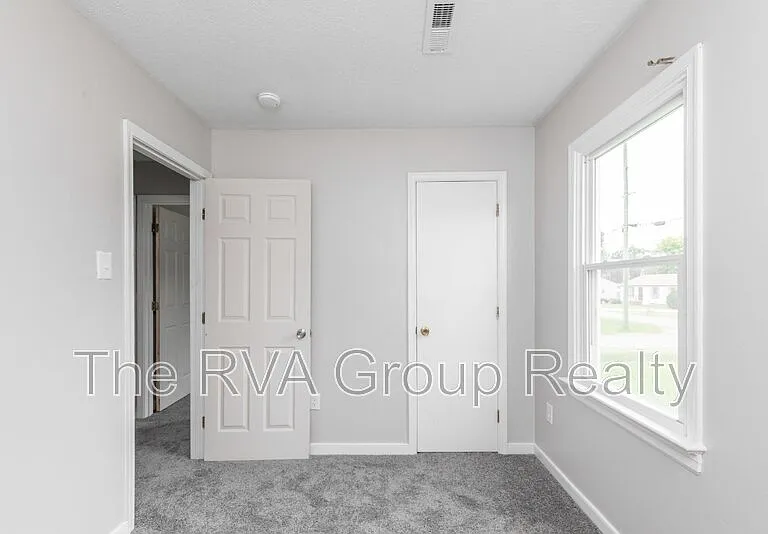 201 Evergreen Ave — Photo 12