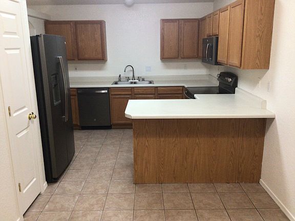 2nd image of 3421 Truckee Dr