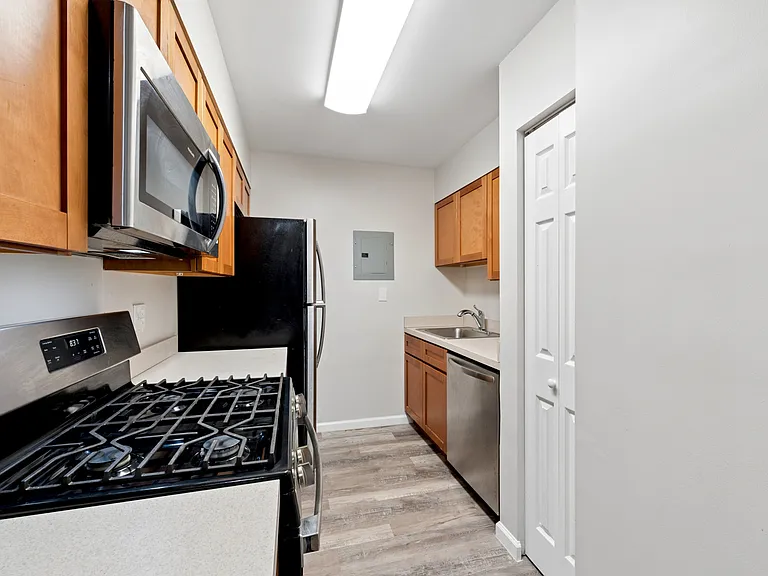 7 Silverwood Cir #3 — Photo 12