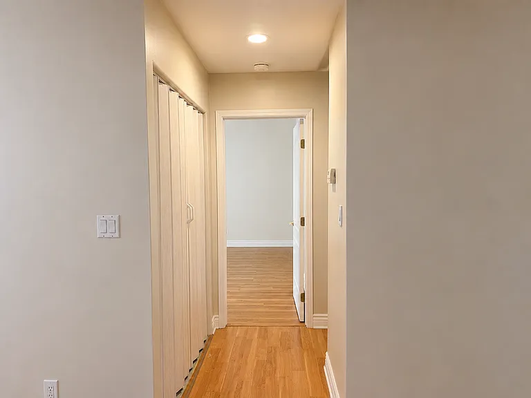 470 W 3rd St #470 — Photo 5