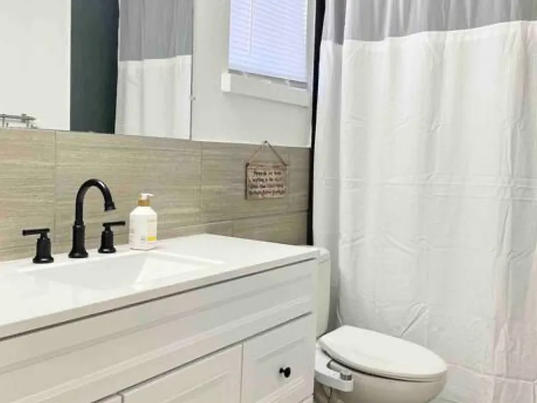 7805 Stardust Trl — Photo 10