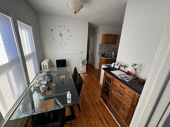 2nd image of 1023 Grand Ave APT 8