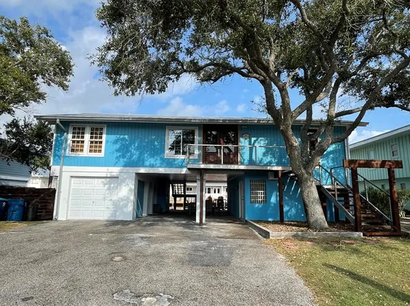 17 Whooping Crane Ln, Rockport, TX 78382