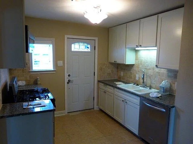 3121 Rosedale St #2 — Photo 6