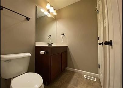 5th image of 112 E Zupan St #5