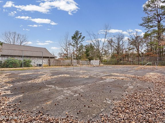 5th image of 165 Devils Backbone